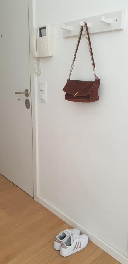 Apartamento 5Min Walk From Subway Station & Free Parking Lisboa Exterior foto